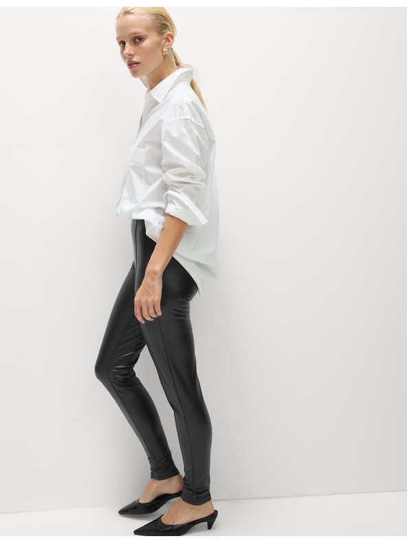 Marks & Spencer Legíny