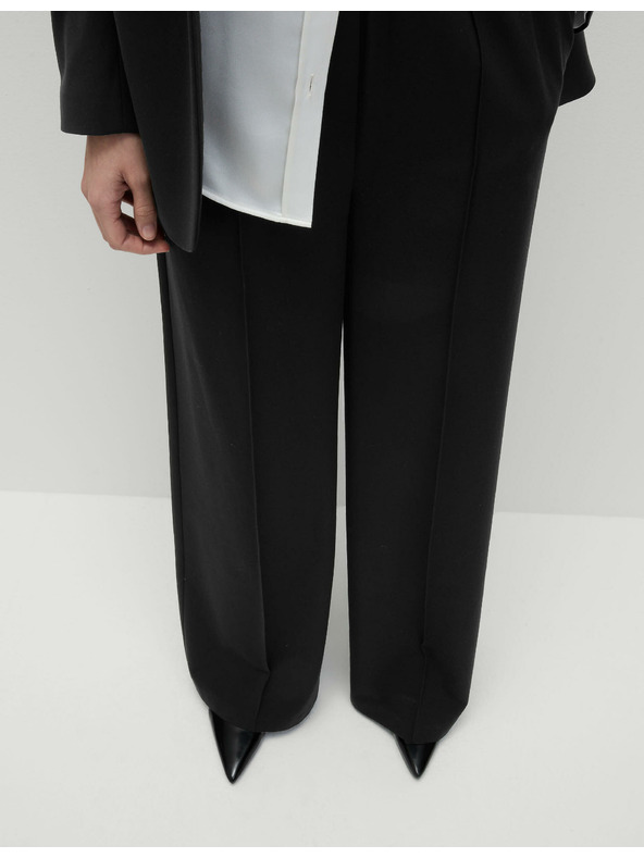 Marks & Spencer Černé dámské široké kalhoty Marks & Spencer