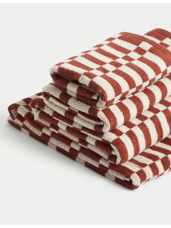 Marks & Spencer Ručník z čisté bavlny s geometrickým vzorem kostek Marks & Spencer šedá