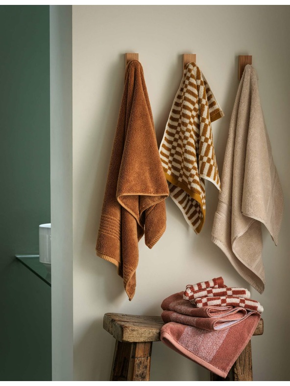 Marks & Spencer Ručník z čisté bavlny s geometrickým vzorem kostek Marks & Spencer šedá