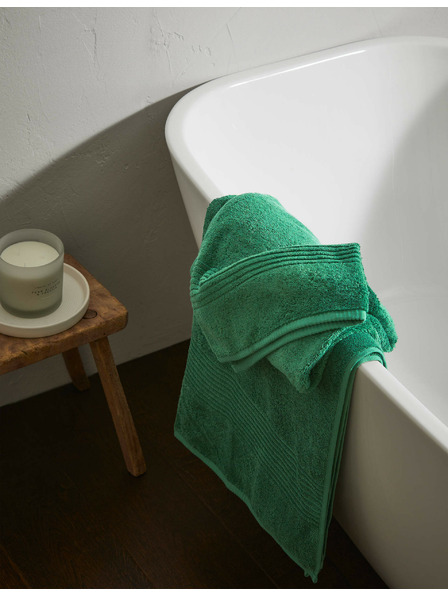 Marks & Spencer Luxusní ručník z egyptské bavlny Marks & Spencer zelená