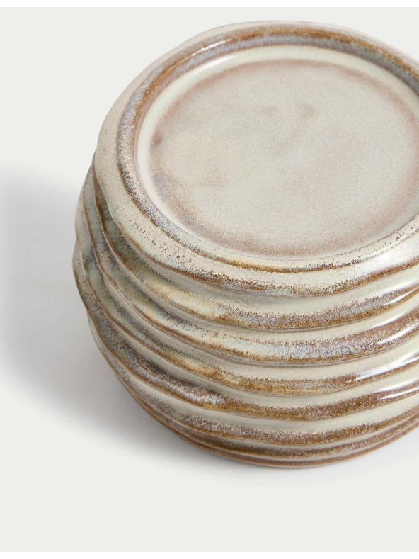 Marks & Spencer Žebrovaný keramický svícen Marks & Spencer smetanová