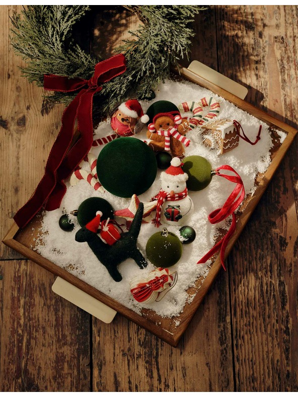 Marks & Spencer Závěsná plstěná dekorace v podobě červenky Marks & Spencer hnědá