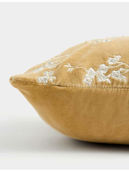 Marks & Spencer Sametový polštář s vyšívanými třešňovými květy Marks & Spencer zlatá