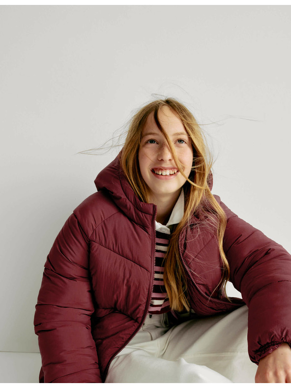 Marks & Spencer Zateplená bunda s kapucí (6–16 let) Marks & Spencer červená