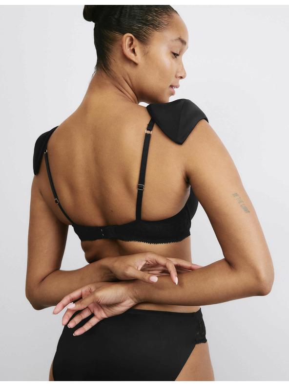 Marks & Spencer Saténové ramenní vycpávky Marks & Spencer černá