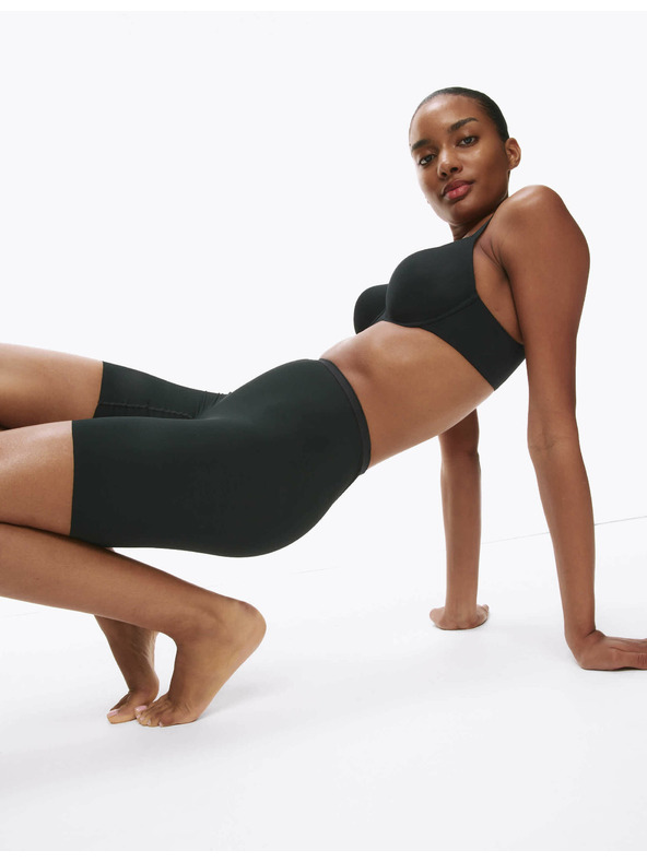 Marks & Spencer Sada 2 ks mírně stahujících nohavičkových kalhotek Marks & Spencer černá