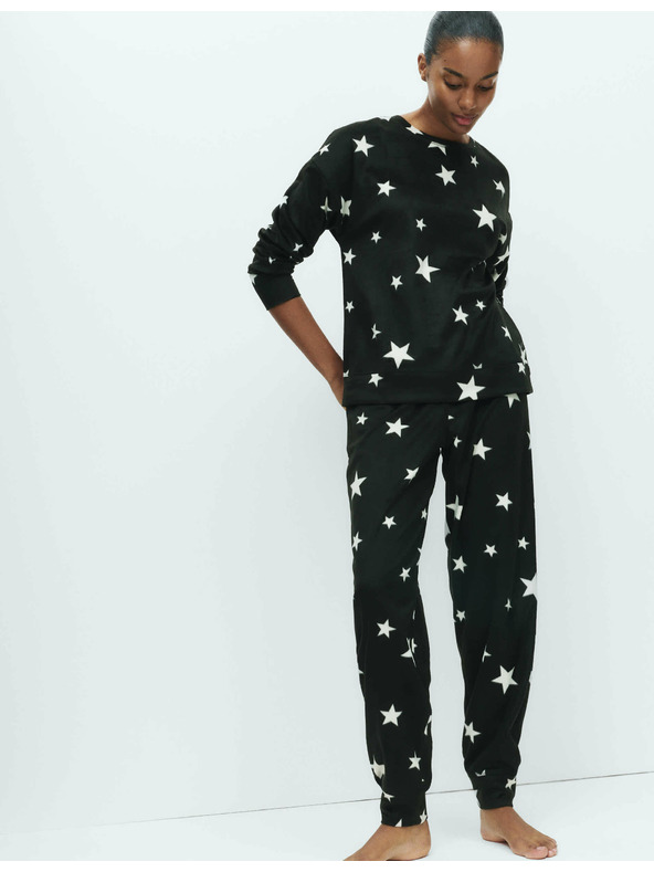 Marks & Spencer Flísová pyžamová souprava s potiskem hvězd a kalhotami s manžetovým lemem Marks & Spencer černá