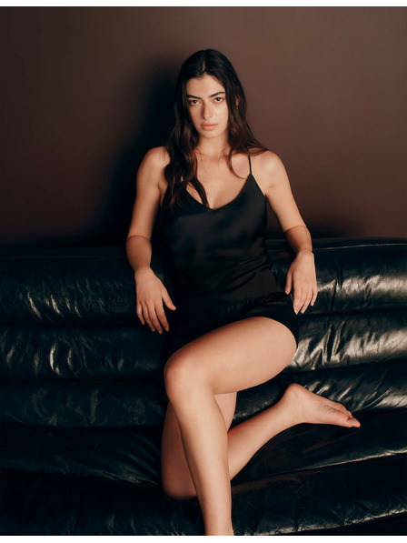 Marks & Spencer Saténová krátká pyžamová souprava s košilkou a šortkami Marks & Spencer černá