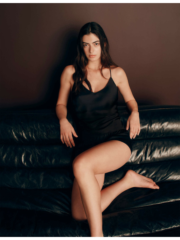 Marks & Spencer Saténová krátká pyžamová souprava s košilkou a šortkami Marks & Spencer černá