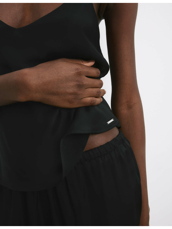 Marks & Spencer Saténová krátká pyžamová souprava s košilkou a šortkami Marks & Spencer černá