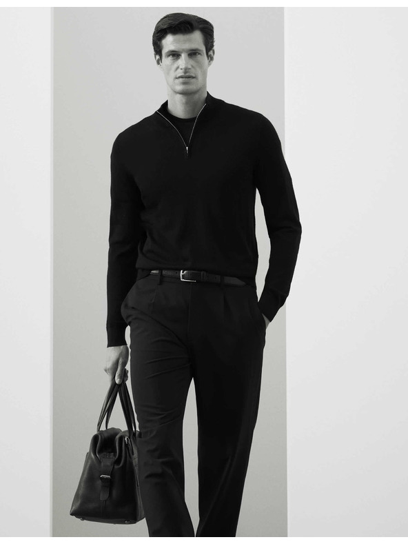 Marks & Spencer Svetr s krátkým zipem z čisté extra jemné vlny merino Marks & Spencer černá