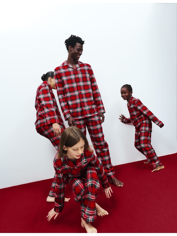 Marks & Spencer Vánoční kostkovaná domácí pyžamová souprava z čisté bavlny Marks & Spencer červená