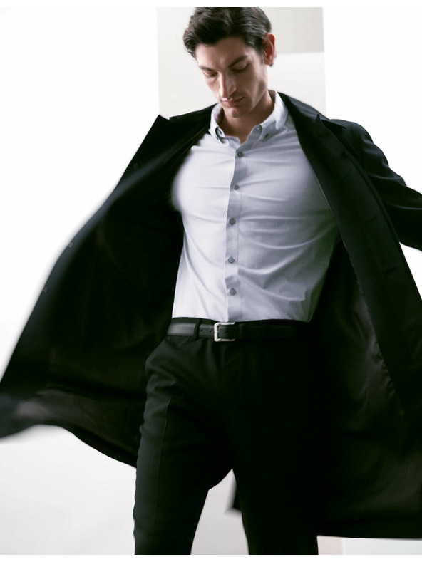 Marks & Spencer Strečová bavlněná košile klasického střihu s technologií 360 Flex™ Marks & Spencer šedá