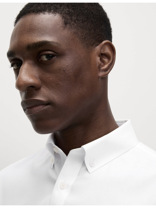 Marks & Spencer Košile z čisté bavlny klasického střihu s nežehlivou úpravou Marks & Spencer bílá