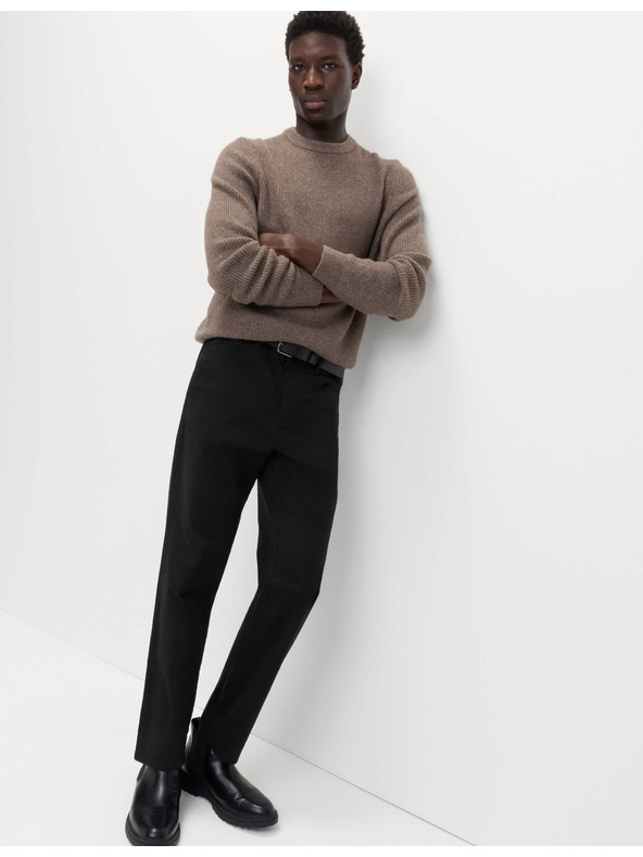 Marks & Spencer Strečové chino kalhoty normálního střihu Marks & Spencer černá