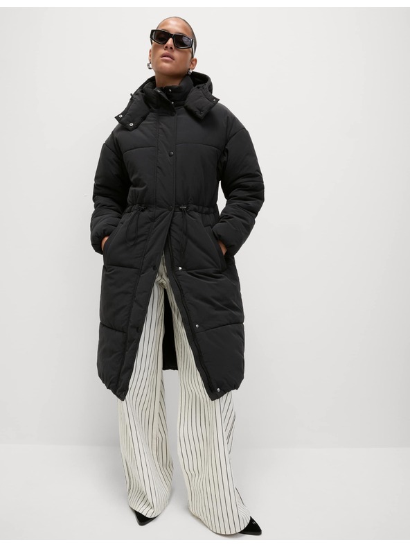 Marks & Spencer Dlouhý prošívaný kabát s kapucí s technologií Thermowarmth™ Marks & Spencer černá