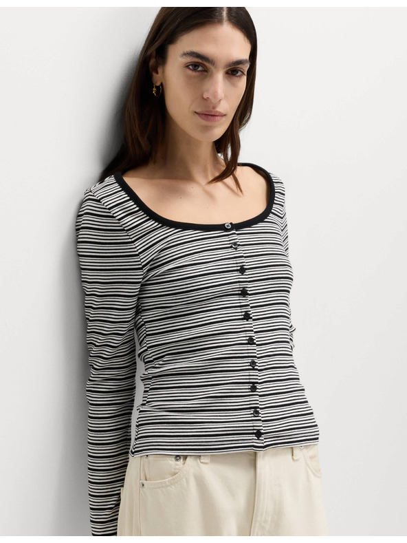 Marks & Spencer Top s oválným výstřihem, rozhalenkou a vysokým podílem bavlny Marks & Spencer černá