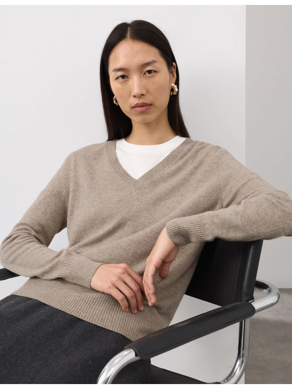Marks & Spencer Volný svetr ze 100% kašmíru s výstřihem do V Marks & Spencer hnědá