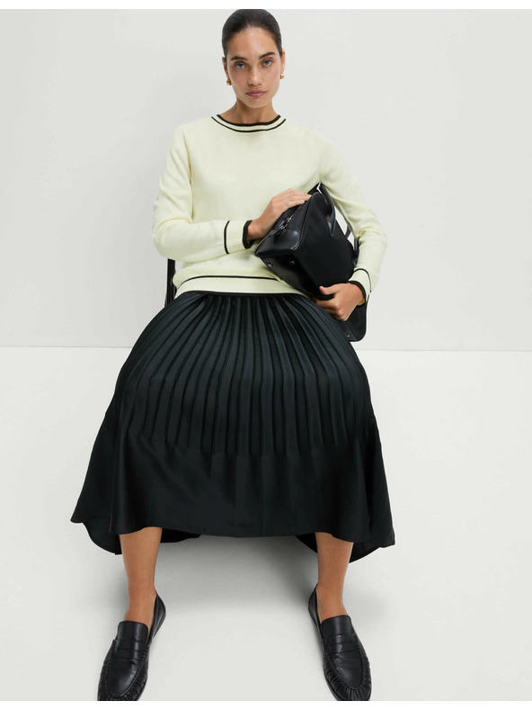 Marks & Spencer Mimořádně měkký svetr s výstřihem ke krku a kontrastními lemy Marks & Spencer smetanová