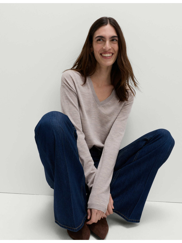 Marks & Spencer Svetr s výstřihem do V z vlny Merino Marks & Spencer béžová