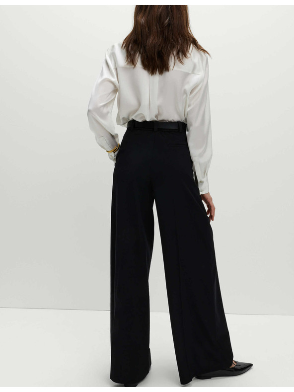 Marks & Spencer Plisované kalhoty se širokými nohavicemi Marks & Spencer černá