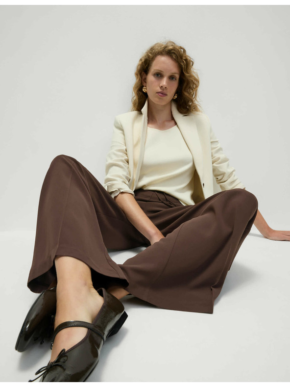 Marks & Spencer Krepové kalhoty se širokými nohavicemi a elastickým pasem Marks & Spencer hnědá