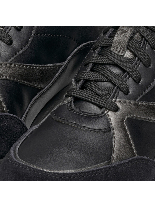 Geox Černé dámské tenisky Geox Bulmya