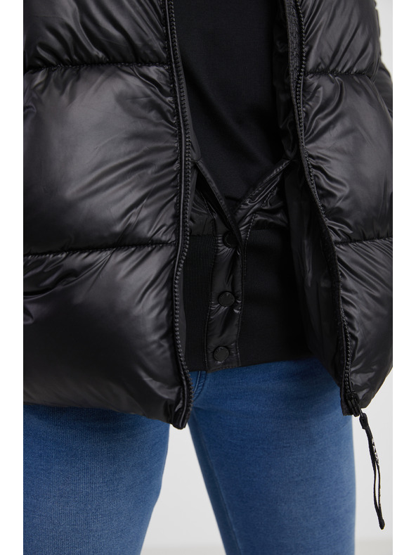 Sam 73 Černá dámská zimní prošívaná bunda SAM 73 Jamie