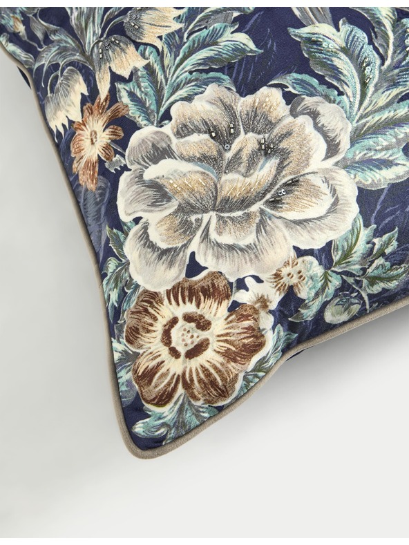 Marks & Spencer Sametový zdobený polštář s ptačím motivem Marks & Spencer námořnická modrá