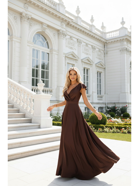 numoco CRYSTAL saténové dlouhé šaty s výstřihem - čokoládové
