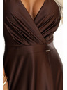 numoco CRYSTAL saténové dlouhé šaty s výstřihem - čokoládové
