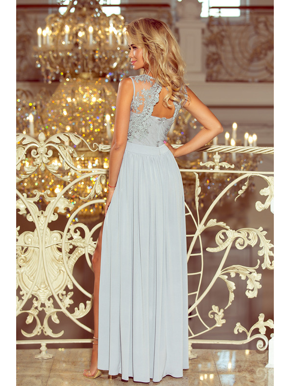 numoco LEA dlouhé šaty s vyšívaným výstřihem - stříbrná barva