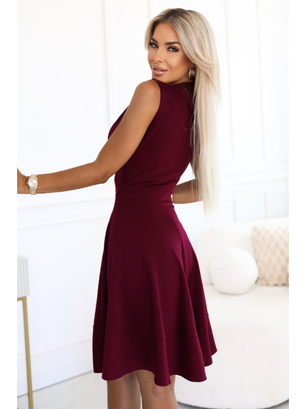 numoco Exkluzivní šaty s rozšířeným spodním dílem a zipem - vínové