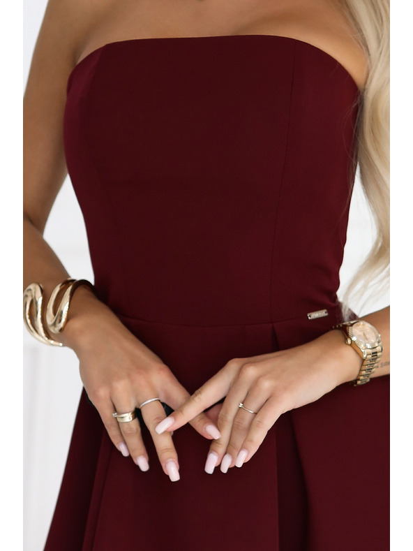 numoco VIVIENNE Korzetové rozšířené midi šaty pro zvláštní příležitosti - vínové