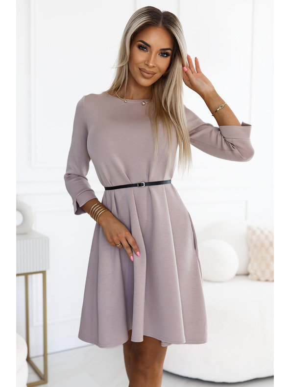 numoco Klasické trapézové šaty s černým páskem - béžové