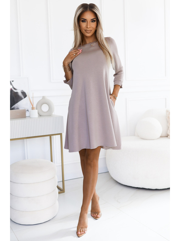 numoco Klasické trapézové šaty s černým páskem - béžové