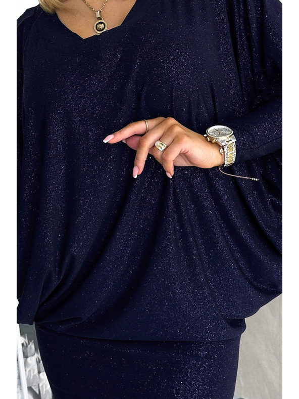 numoco Netopýří šaty s výstřihem - tmavě modrá se třpytkami