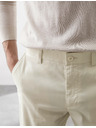 Marks & Spencer Super lehké chino kalhoty, normální střih Marks & Spencer smetanová