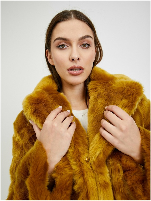 Orsay Hořčicový dámský kabát z umělé kožešiny ORSAY
