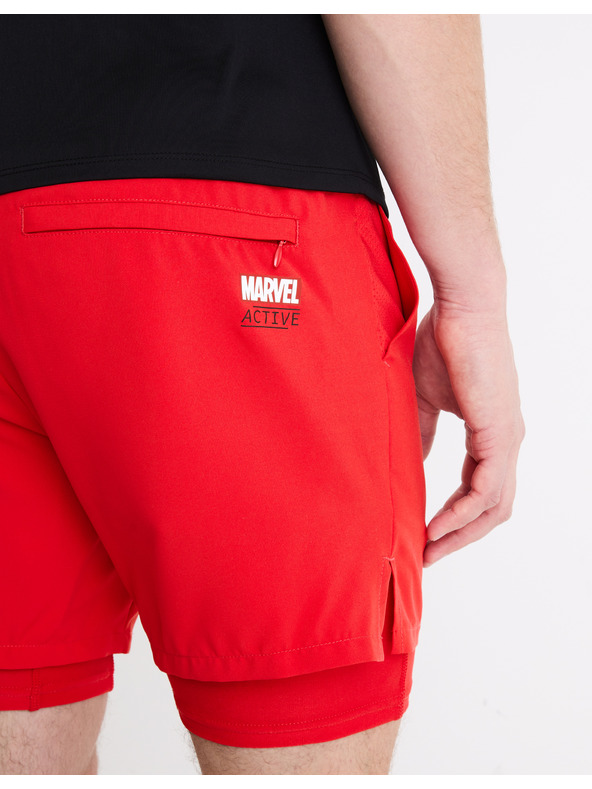 Celio Červené sportovní kraťasy Celio Marvel - Iron Man