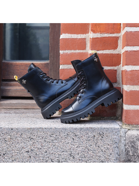 Geox Černá dívčí kotníková obuv Geox Maquinnerns Girl