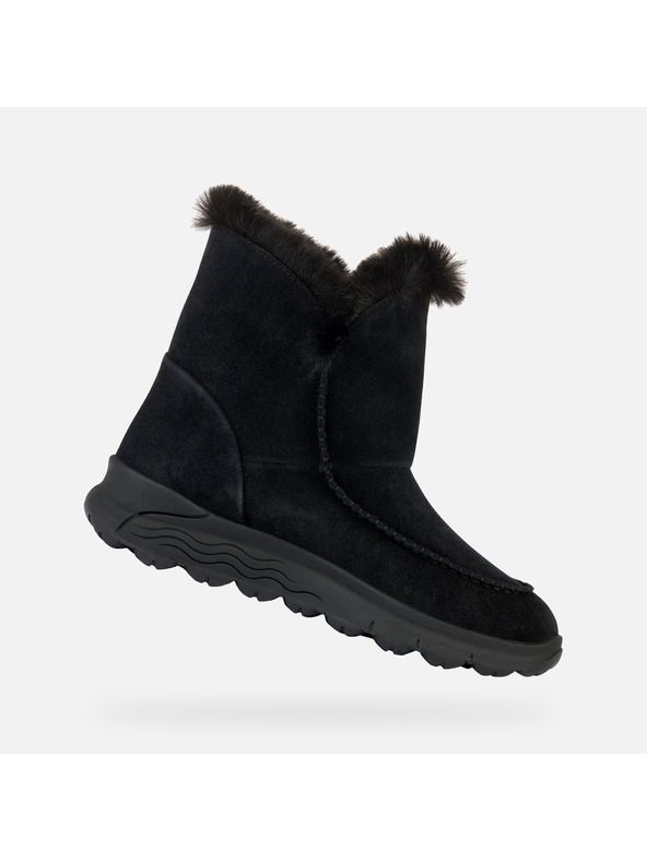 Geox Černá dámská kotníková obuv Geox Spherica 4X4 B ABX