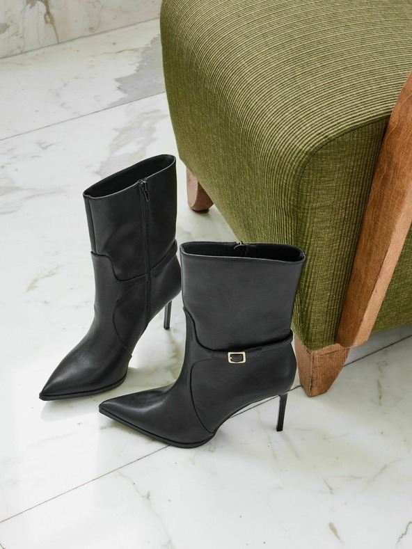 Orsay Černá dámská kotníková obuv na podpadku ORSAY