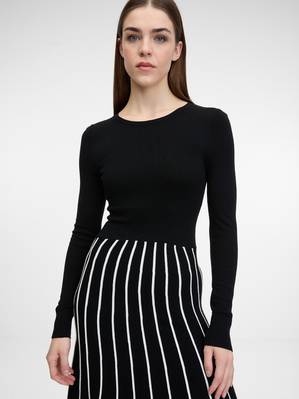 Orsay Černé dámské šaty ke kolenům ORSAY