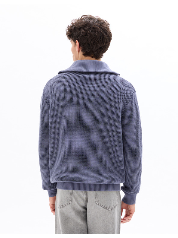 Celio Svetr Mewafftle se stojáčkem