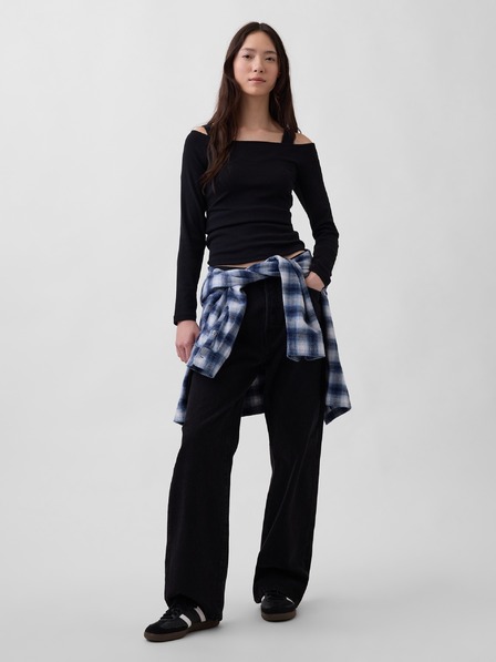 GAP Top s odhalenými rameny GAP