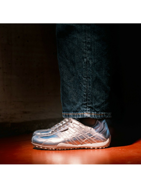 Geox Stříbrné dámské tenisky Geox Snake Original