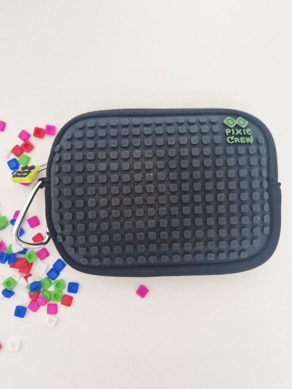 PIXIE CREW PIXIE CREW pixelové pouzdro barevní kostlivci