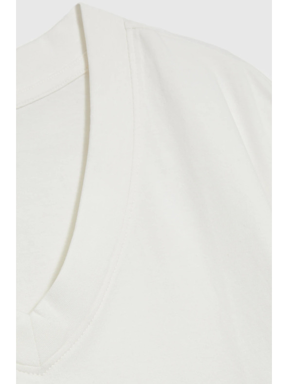 Moodo Bílý top s véčkovým výstřihem Moodo